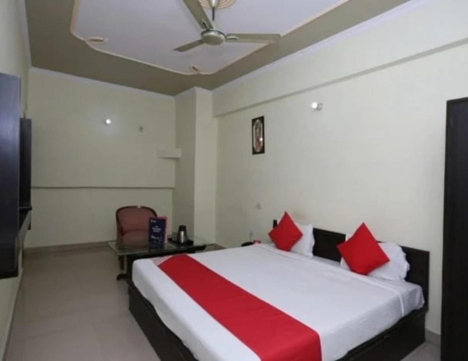Hotel S K Palace Lucknow , Best Hotel In Lucknow , Hotel In Transport Nagar Lucknow ,Budget Hotels In Lakhnaú Exteriér fotografie